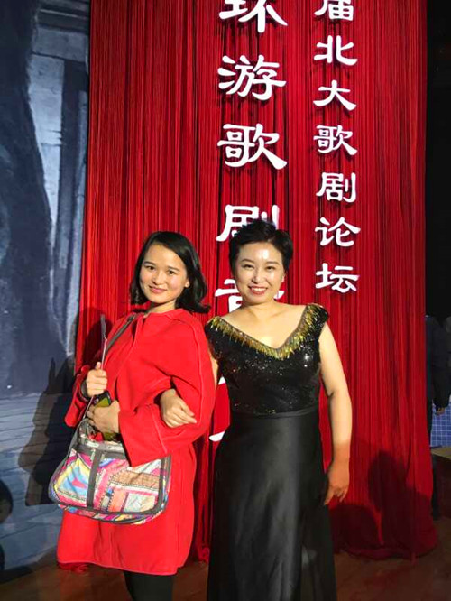 2017110517015110.jpg 伟德国际官网周其玮副教授唱响第二届北大歌剧论坛