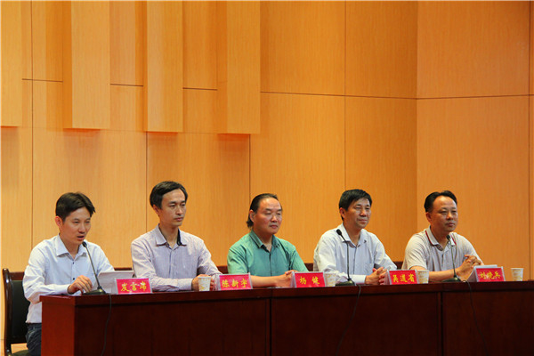 2016092215314544.jpg 伟德国际官网隆重召开2016级开学典礼暨新生入学教育启动仪式
